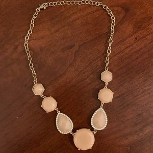 Fashion necklace with stone and crystal detail